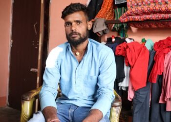 नागरिकताको लागि कति लड्नु, को कोसँग लड्नु..